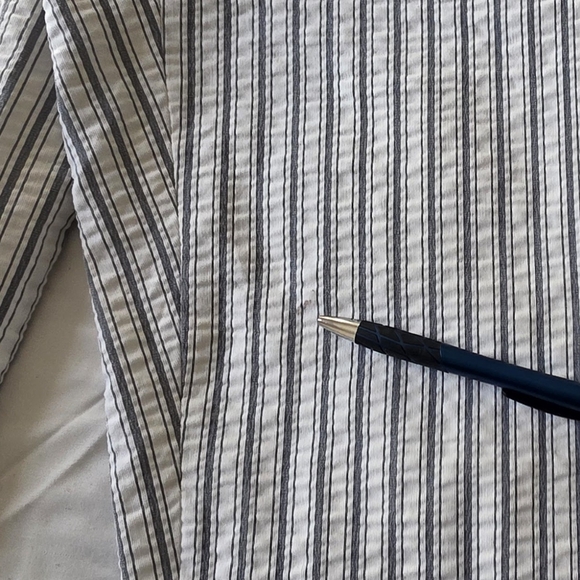 Lane Bryant The Lena Gray & White Stripped Cropped Capri Pants Cuff Hem Size 14 - Picture 11 of 12